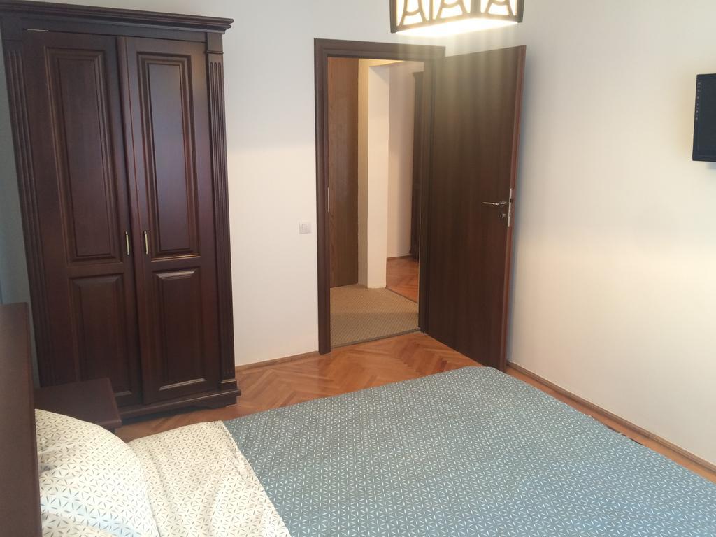 Apartment Krondays Брашов Экстерьер фото
